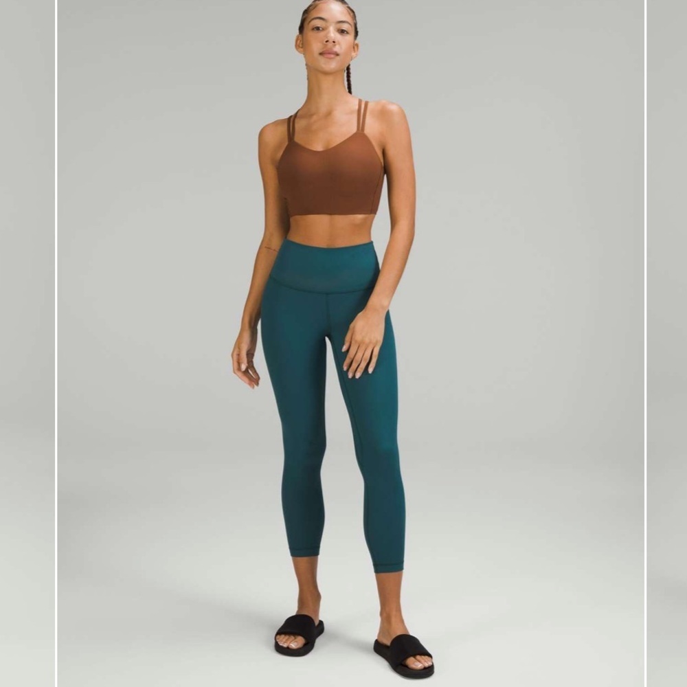 Lululemon Align Ribbed High-Rise Pant 25"
Green Jasper
